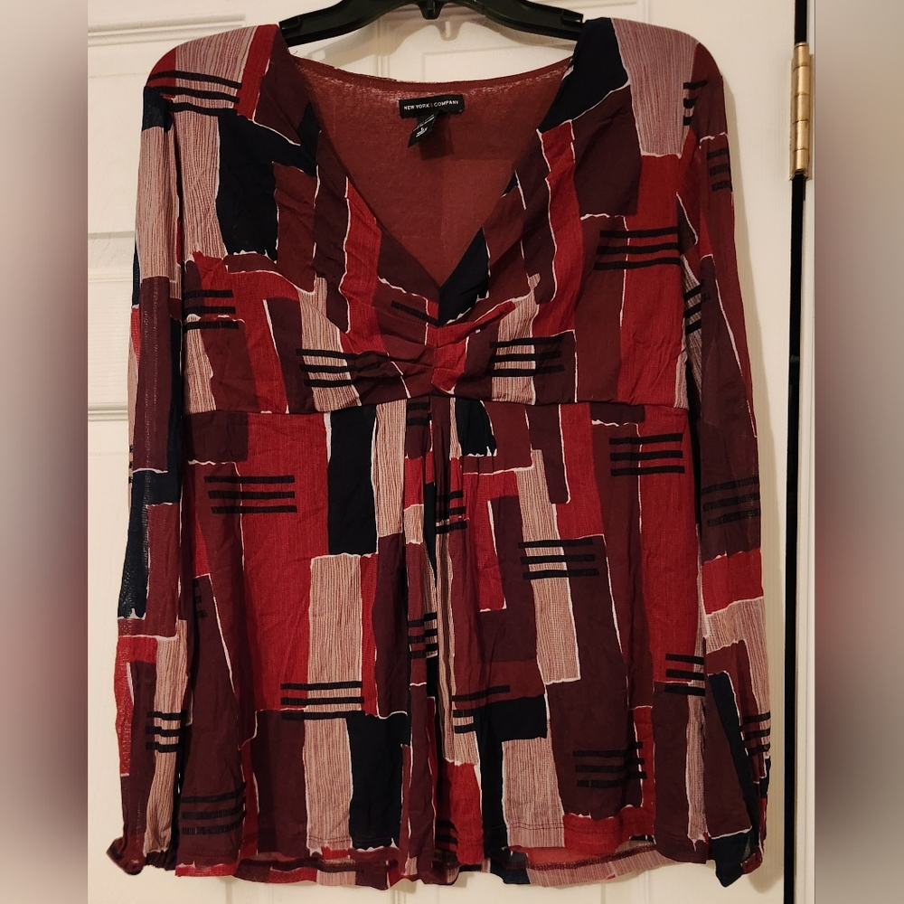New York & Co, Womens Top, size Large, 100% Nylon, pre-owned